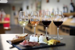 Photo sur les produits locaux produits sur le PETR, dont notamment le vin